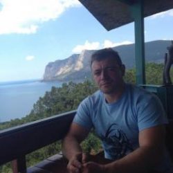 Молодой, стройный, спортивного телосложения парень с хорошим чувством юмора, ищу девушку Молодой, стройный, спортивного телосложения парень с хорошим чувством юмора, ищу девушку