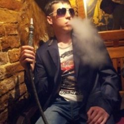 Парень ищет девушку в Саратове, жирные мимо Парень ищет девушку в Саратове, жирные мимо