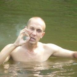 Молодой парень ищет девушку/женщину для милостей и приятностей, не коммерция, возраст не важен Молодой парень ищет девушку/женщину для милостей и приятностей, не коммерция, возраст не важен