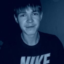 Парень ищет девушку для петтинга и ласк руками по вечерам, в Саратове. Парень ищет девушку для петтинга и ласк руками по вечерам, в Саратове.